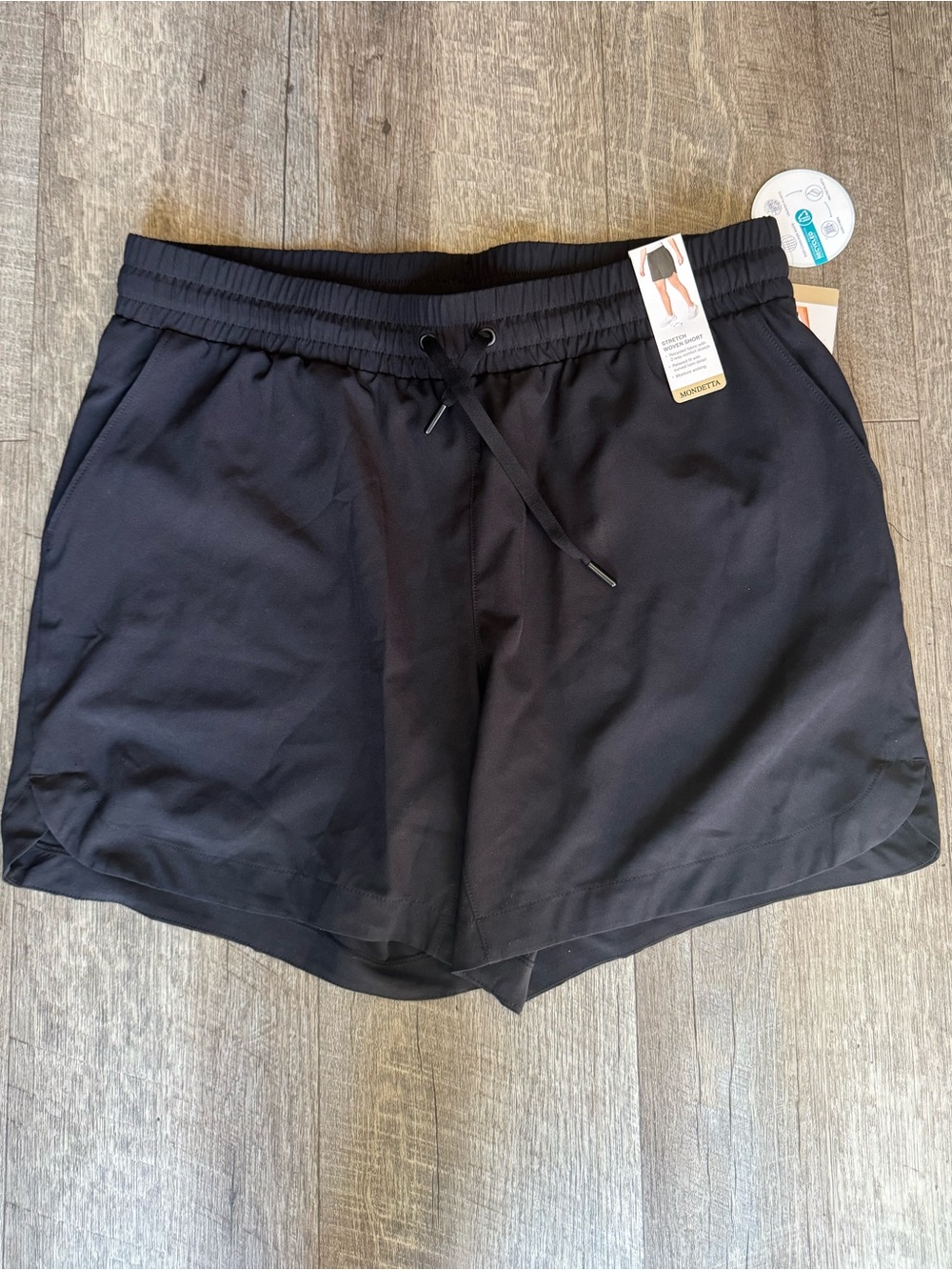 Mondetta Black Medium Women’s Athletic Stretch Woven Shorts Moisture Wicking